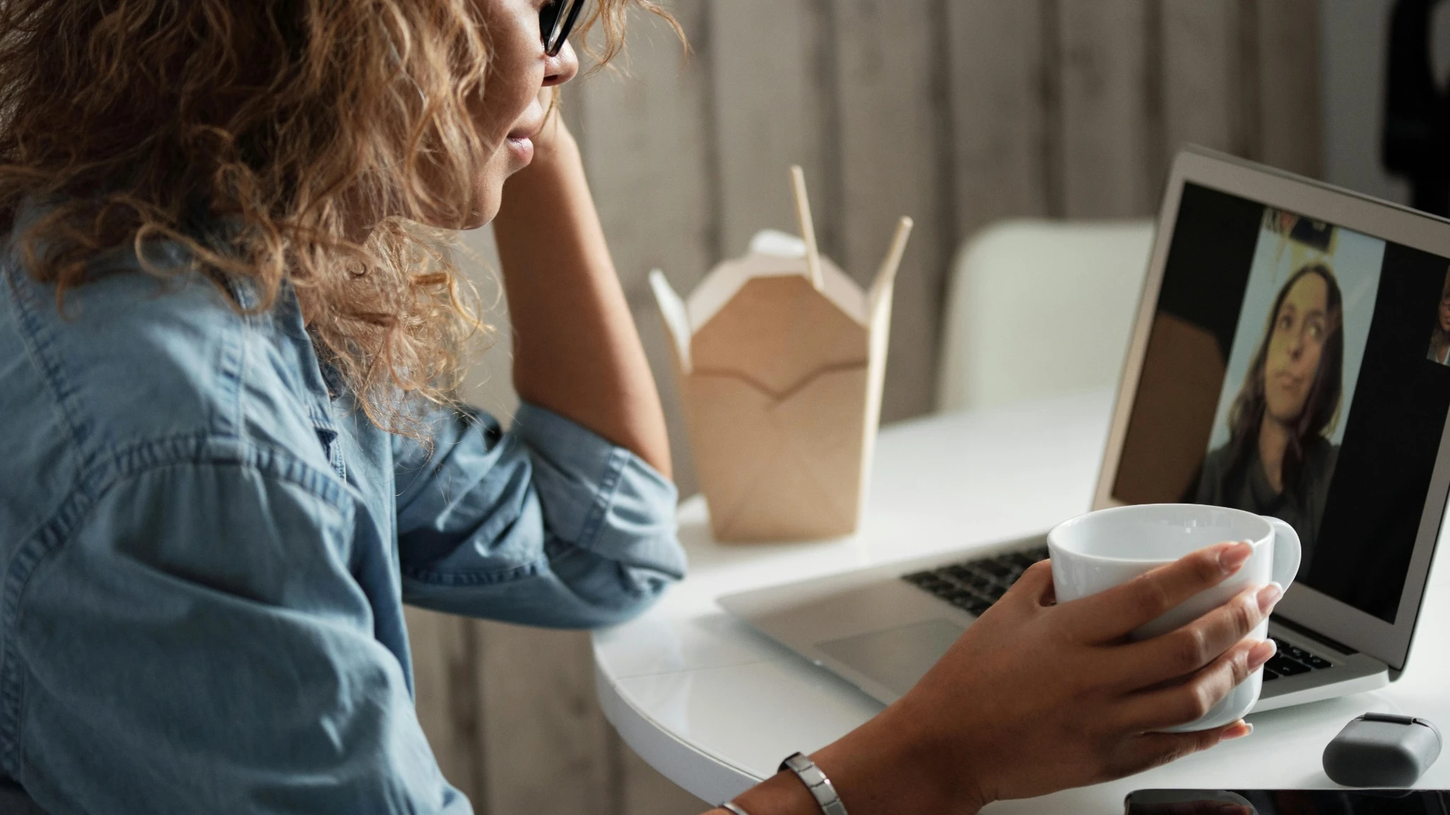 Jak przygotować się do terapii online?